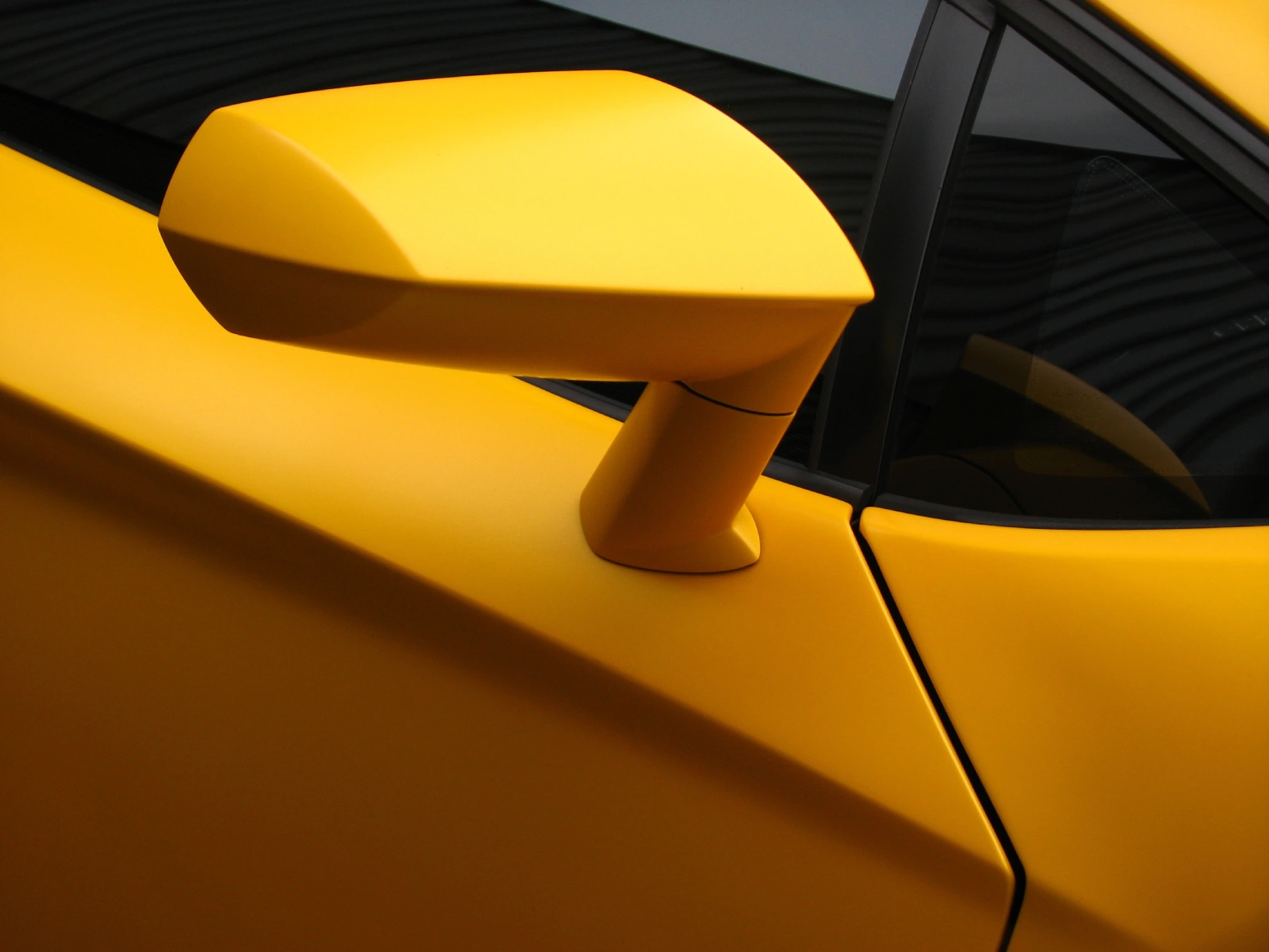 uv-stability-in-powder-coatings-what-manufacturers-should-know